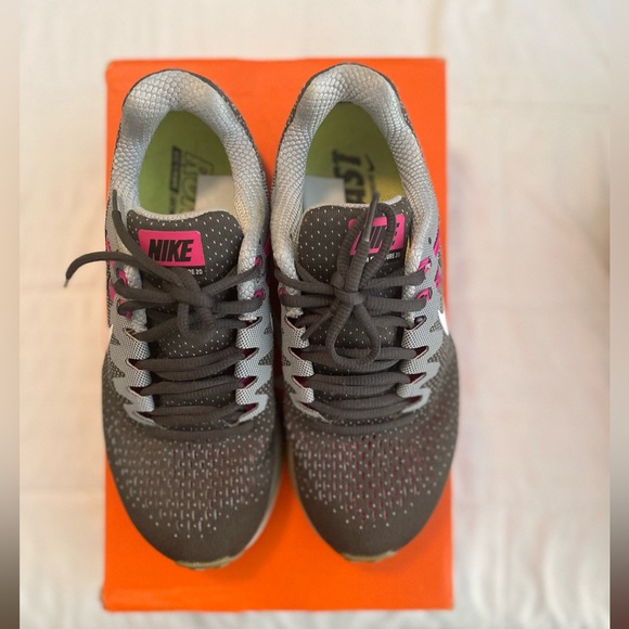 Nike Women’s Air Zoom Structure 20 Running Shoe;size 7; GUC - Picture 2 of 4